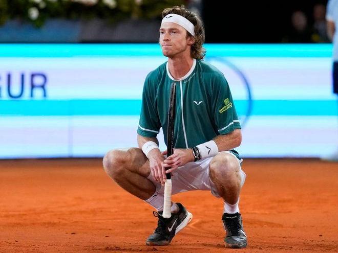 外援一般拥 外援一般拥