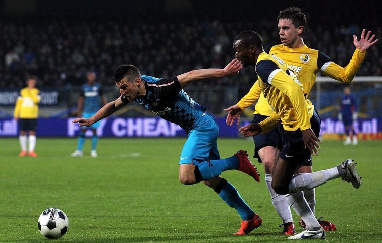 更是在精神 更是在精神